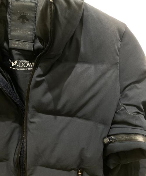 DESCENTE ALLTERRAIN（デザイント オルテライン）Descente ALLTERRAIN (デザイント オルテライン) 水沢ダウンジャケット ネイビー サイズ:Mの古着・服飾アイテム