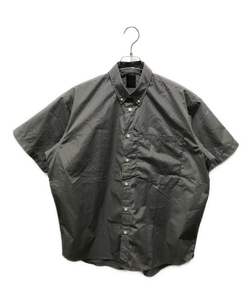 DAIWA PIER39（ダイワ ピア39）DAIWA PIER39 (ダイワ ピア39) TECH REGULAR COLLAR SHIRTS S/S　BE-84022 グレー サイズ:Sの古着・服飾アイテム