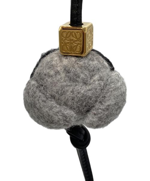 LOEWE（ロエベ）LOEWE (ロエベ) Owl charm in felt and calfskin グレーの古着・服飾アイテム