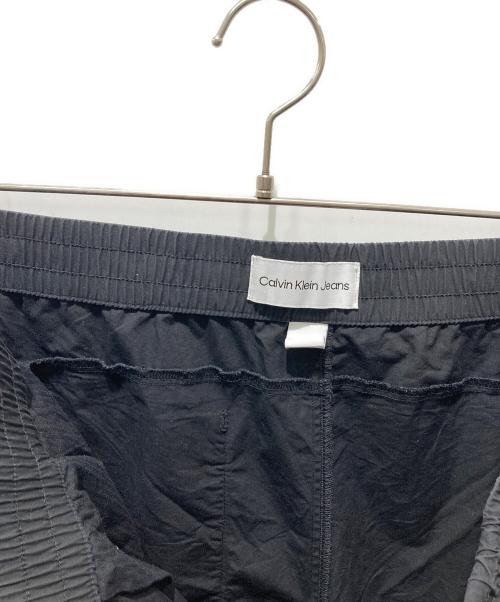Calvin Klein Jeans（カルバンクラインジーンズ）Calvin Klein Jeans (カルバンクラインジーンズ) Straight Fit Utility Cotton Pants　J325125 ブラック サイズ:XLの古着・服飾アイテム