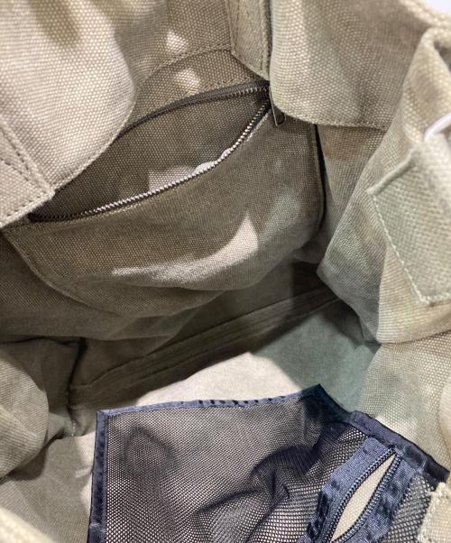 A.P.C.（アーペーセー）A.P.C. (アーペーセー) CABAS RECUPERATION 23P オリーブの古着・服飾アイテム