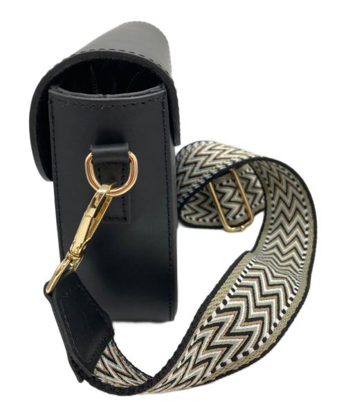 AULENTTI（オウレンティ）AULENTTI (オウレンティ) ショルダーバッグ　BARNYARDSTORM ブラックの古着・服飾アイテム