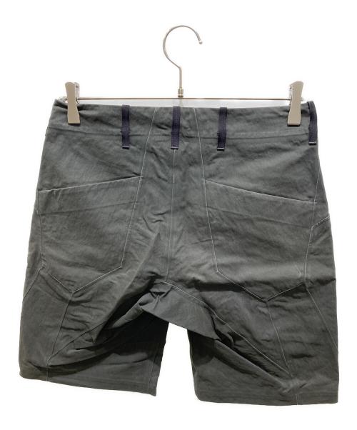 ARC'TERYX VEILANCE（アークテリクスヴェイランス）ARC'TERYX VEILANCE (アークテリクス ヴェイランス) VORONOI SHORTS グレー サイズ:28の古着・服飾アイテム