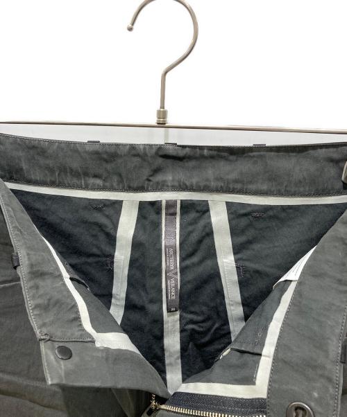 ARC'TERYX VEILANCE（アークテリクスヴェイランス）ARC'TERYX VEILANCE (アークテリクス ヴェイランス) VORONOI SHORTS グレー サイズ:28の古着・服飾アイテム