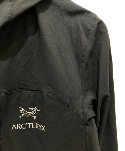 ARC'TERYX（アークテリクス）ARC'TERYX (アークテリクス) SQUAMISH HOODY　25172-127260 ブラック サイズ:XSの古着・服飾アイテム