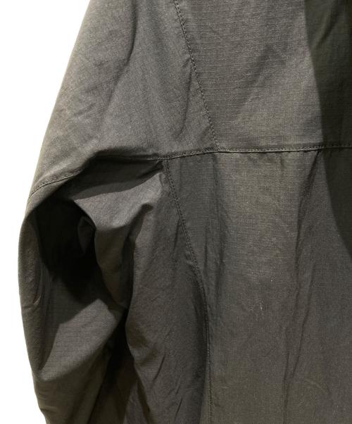 ARC'TERYX（アークテリクス）ARC'TERYX (アークテリクス) SQUAMISH HOODY　25172-127260 ブラック サイズ:XSの古着・服飾アイテム