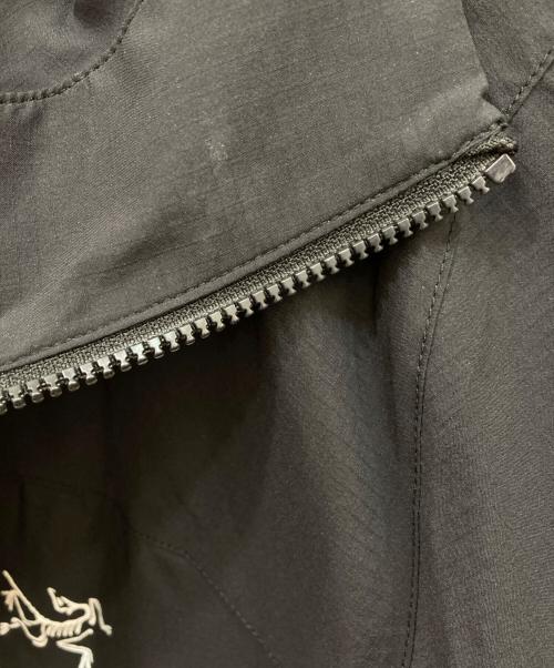 ARC'TERYX（アークテリクス）ARC'TERYX (アークテリクス) SQUAMISH HOODY　25172-127260 ブラック サイズ:XSの古着・服飾アイテム