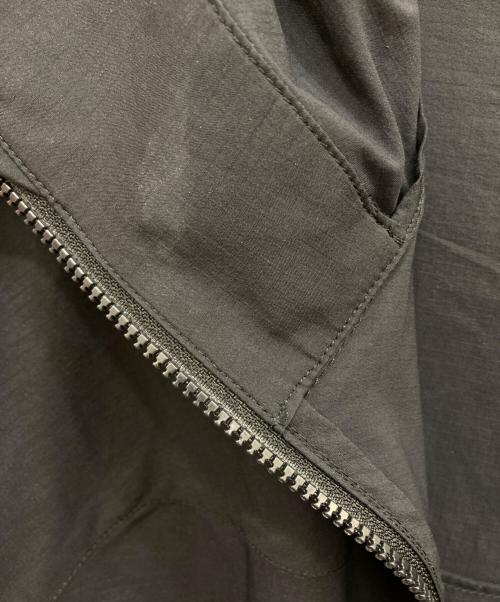 ARC'TERYX（アークテリクス）ARC'TERYX (アークテリクス) SQUAMISH HOODY　25172-127260 ブラック サイズ:XSの古着・服飾アイテム