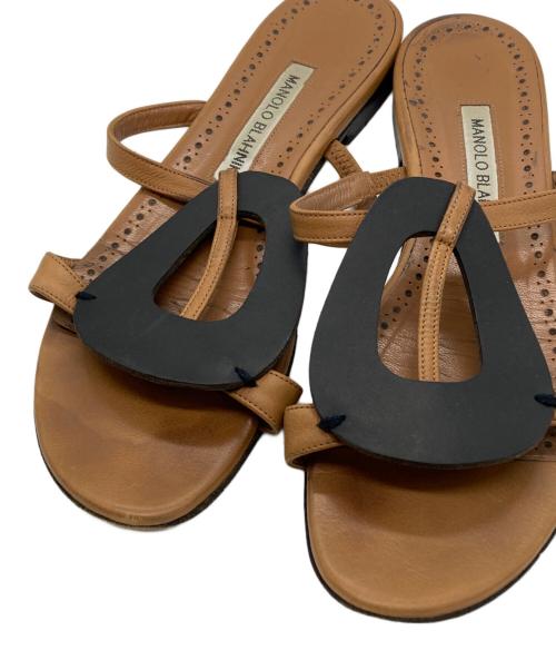 Manolo Blahnik（マノロブラニク）Manolo Blahnik (マノロブラニク) レザーフラットサンダル ブラウン サイズ:38 1/2の古着・服飾アイテム