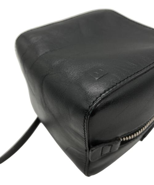 BALLY（バリー）BALLY (バリー) KORAショルダーバッグ ブラックの古着・服飾アイテム