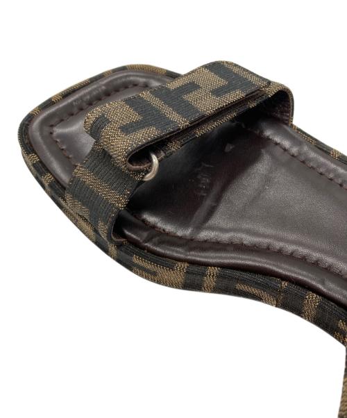 FENDI（フェンディ）FENDI (フェンディ) ズッカ柄ストラップサンダル ブラウン サイズ:38の古着・服飾アイテム