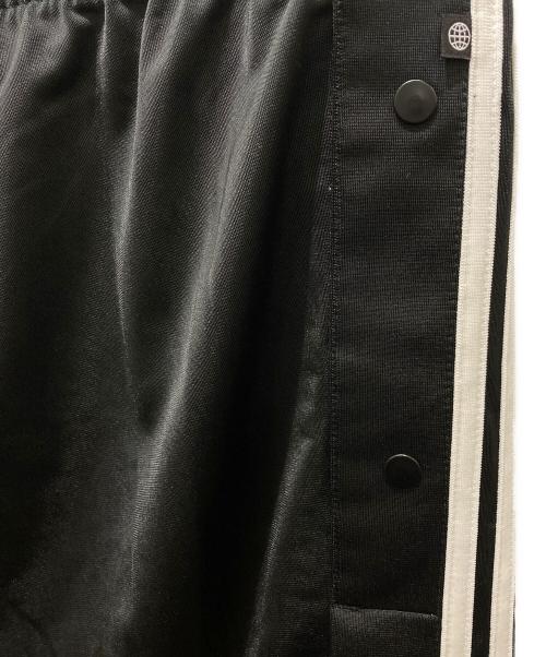adidas（アディダス）adidas (アディダス) サイドスナップトラックパンツ　NH6098 ブラック サイズ:2XLの古着・服飾アイテム