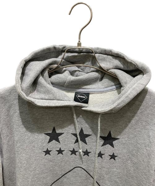 F.C.R.B.（エフシーレアルブリストル）F.C.R.B. (エフシーレアルブリストル) プルオーバーパーカー グレー サイズ:Sの古着・服飾アイテム