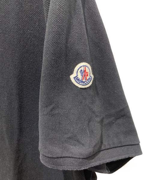 MONCLER（モンクレール）MONCLER (モンクレール) ロゴワッペンポロシャツ　F20918A70510 84556 ブラック サイズ:XXXLの古着・服飾アイテム