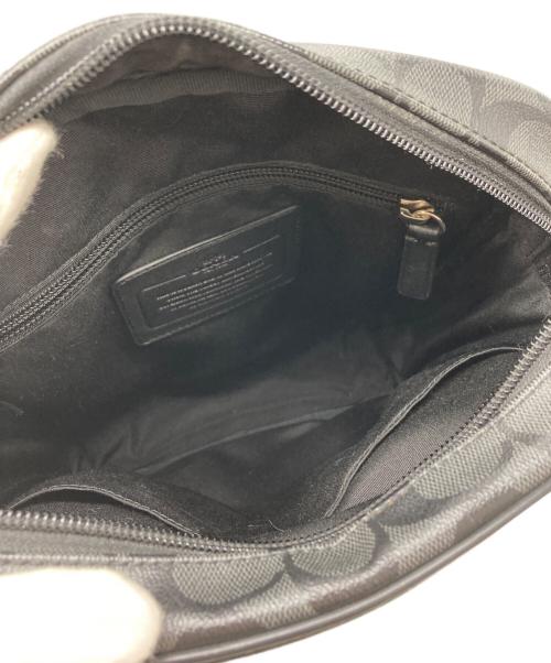 COACH（コーチ）COACH (コーチ) シグネチャーショルダーバッグ ブラックの古着・服飾アイテム