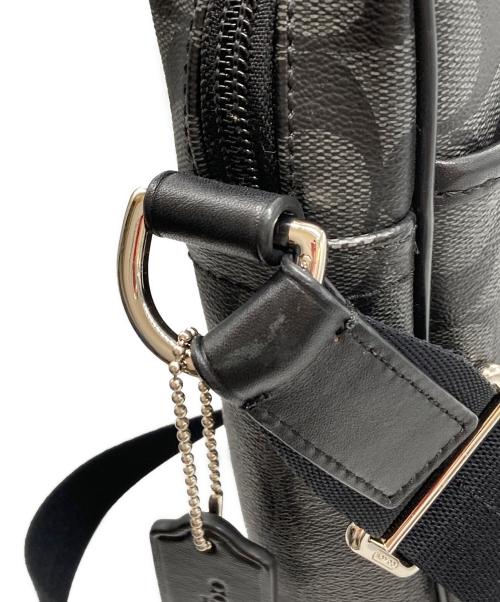 COACH（コーチ）COACH (コーチ) シグネチャーショルダーバッグ ブラックの古着・服飾アイテム