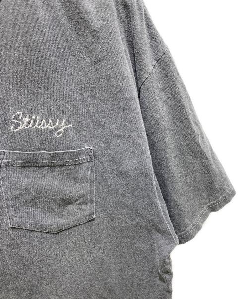 stussy（ステューシー）stussy (ステューシー) 刺繍ロゴTシャツ グレー サイズ:Lの古着・服飾アイテム