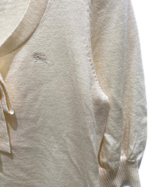 BURBERRY BLUE LABEL（バーバリーロンドンブルーレーベル）BURBERRY BLUE LABEL (バーバリーロンドンブルーレーベル) ニット ホワイト サイズ:38の古着・服飾アイテム