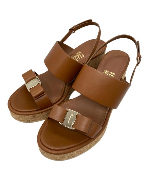 Salvatore Ferragamo（サルヴァトーレ フェラガモ）Salvatore Ferragamo (サルヴァトーレ フェラガモ) ウェッジソールサンダル　ヴァラリボン　GIUDITH ブラウン サイズ:8の古着・服飾アイテム