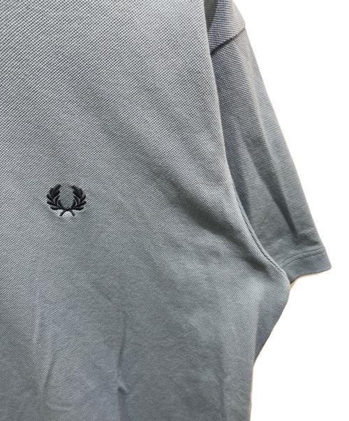FRED PERRY（フレッドペリー）FRED PERRY (フレッドペリー) 刺繍ロゴTシャツ ブルー サイズ:XLの古着・服飾アイテム