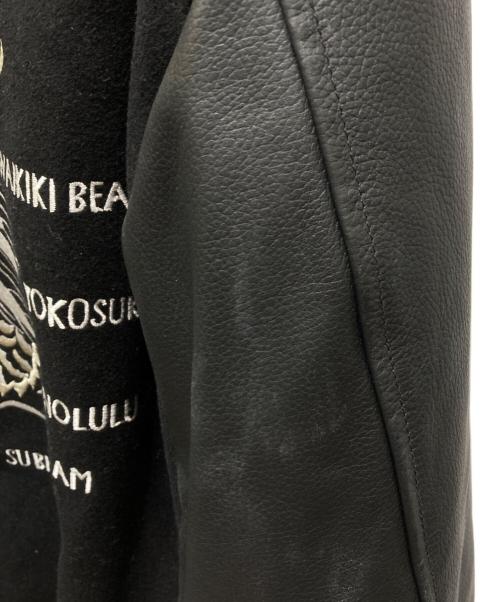 AVIREX（アヴィレックス）AVIREX (アヴィレックス) U.S.N. TOUR STADIUM JACKETS ブラック サイズ:Mの古着・服飾アイテム