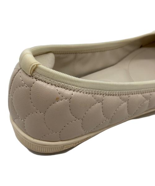 Salvatore Ferragamo（サルヴァトーレ フェラガモ）Salvatore Ferragamo (サルヴァトーレ フェラガモ) バレエシューズ アイボリー サイズ:6の古着・服飾アイテム