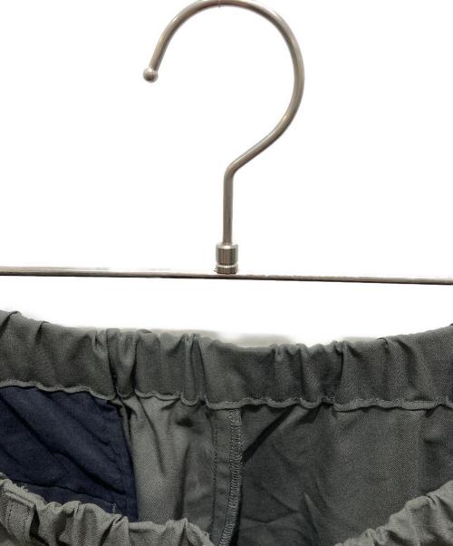 MARKAWARE（マーカウェア）MARKAWARE (マーカウェア) 2/80 ORGANIC WOOL TYPEWRITER EASY ARMY TROUSERS グリーン サイズ:Mの古着・服飾アイテム