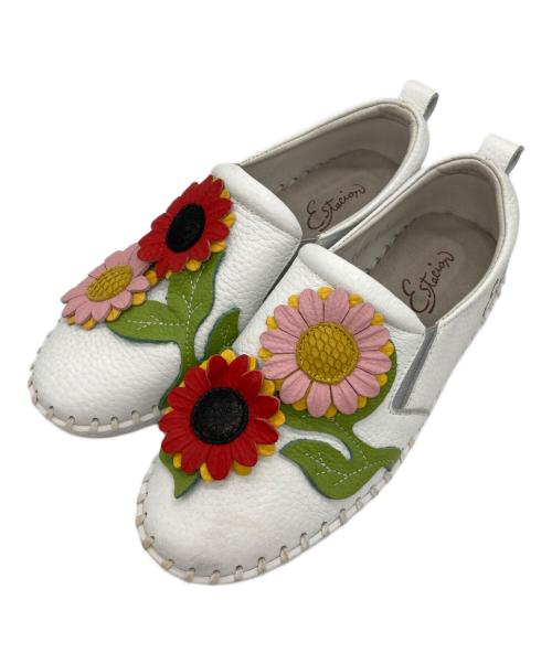 estacion（エスタシオ）estacion (エスタシオ) フラワーモチーフスリッポン ホワイト サイズ:23.5の古着・服飾アイテム