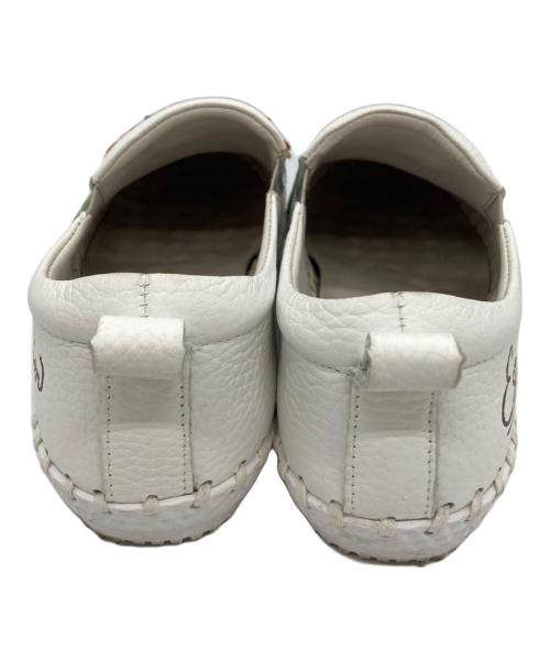 estacion（エスタシオ）estacion (エスタシオ) フラワーモチーフスリッポン ホワイト サイズ:23.5の古着・服飾アイテム