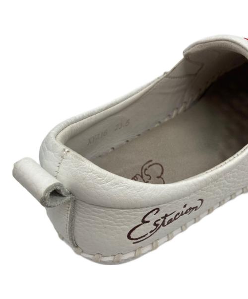 estacion（エスタシオ）estacion (エスタシオ) フラワーモチーフスリッポン ホワイト サイズ:23.5の古着・服飾アイテム