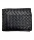 BOTTEGA VENETAボッテガベネタ）の古着「イントレチャート2つ折り財布」｜ブラック