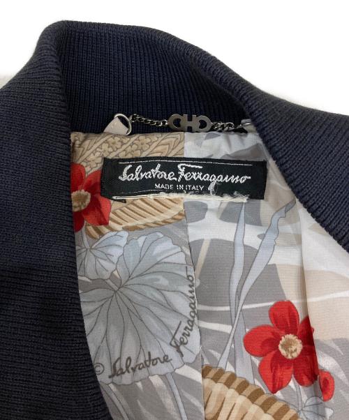Salvatore Ferragamo（サルヴァトーレ フェラガモ）Salvatore Ferragamo (サルヴァトーレ フェラガモ) キルティングジャケット ネイビー サイズ:記載無しの為実寸参照の古着・服飾アイテム
