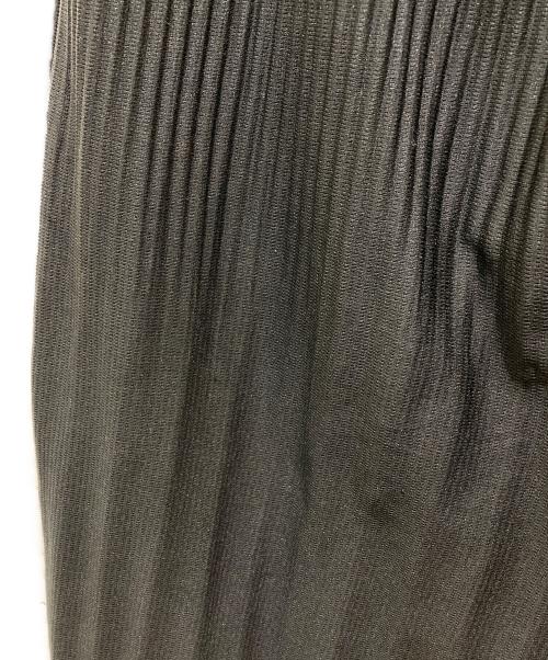 HOMME PLISSE ISSEY MIYAKE（オム プリッセ イッセイ ミヤケ）HOMME PLISSE ISSEY MIYAKE (オム プリッセ イッセイ ミヤケ) BASICS PANTS ブラック サイズ:2の古着・服飾アイテム