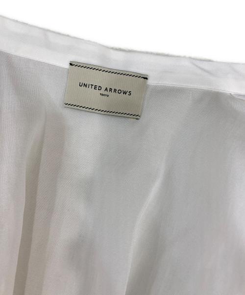 UNITED ARROWS（ユナイテッドアローズ）UNITED ARROWS (ユナイテッドアローズ) フロントフリル ショートスリーブ ブラウス ホワイト サイズ:記載無しの為実寸参照の古着・服飾アイテム