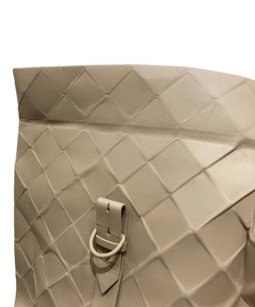 CHARLES & KEITH（チャールズアンドキース）CHARLES & KEITH (チャールズ＆キース) Large Geometric Backpack ベージュの古着・服飾アイテム