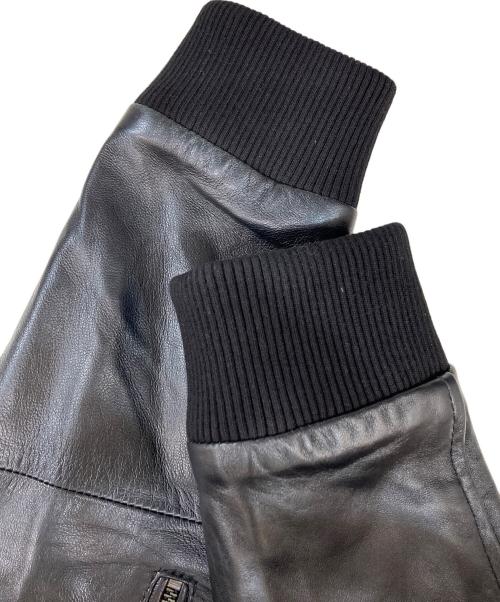 AKM（エーケーエム）AKM (エーケーエム) レイヤードシープレザー中綿フードジャケット ブラック サイズ:Ｍの古着・服飾アイテム