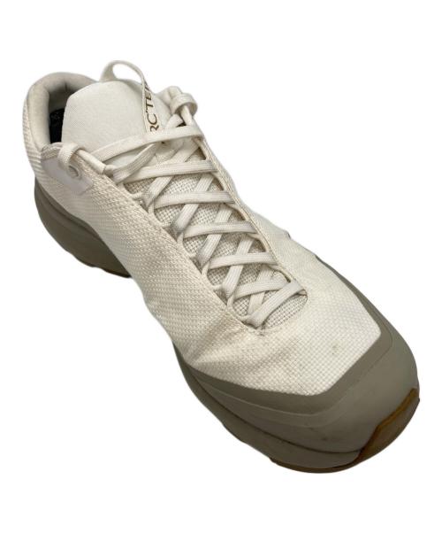 ARC'TERYX（アークテリクス）ARC'TERYX (アークテリクス) AERIOS GTX ベージュ サイズ:25.5の古着・服飾アイテム
