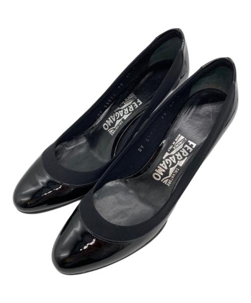 Salvatore Ferragamo（サルヴァトーレ フェラガモ）Salvatore Ferragamo (サルヴァトーレ フェラガモ) エナメルヒールパンプス ブラック サイズ:6.5の古着・服飾アイテム