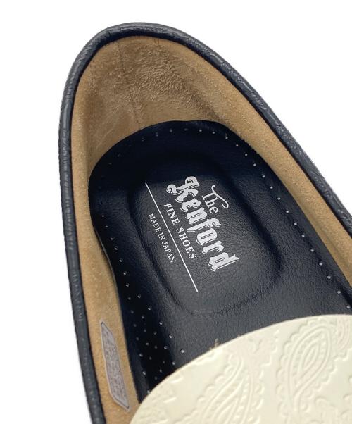 kenford（ケンフォード）kenford (ケンフォード) EMBOSSED LOAFERS ブラック×ホワイト サイズ:28㎝の古着・服飾アイテム
