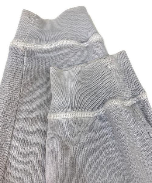 STONE ISLAND（ストーンアイランド）STONE ISLAND (ストーンアイランド) Crew Neck Badge Logo Sweatshirt グレー サイズ:XLの古着・服飾アイテム