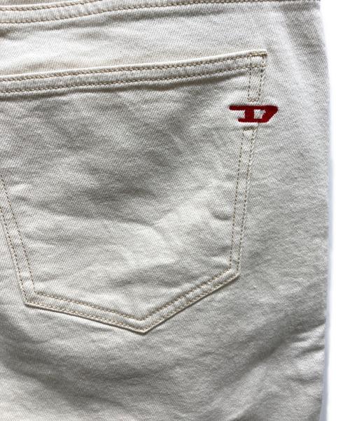 DIESEL（ディーゼル）DIESEL (ディーゼル) D-STRUKT デニムパンツ ベージュ サイズ:34の古着・服飾アイテム