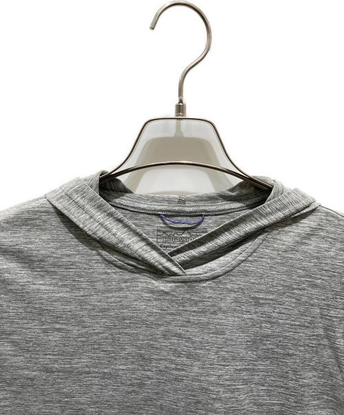 Patagonia（パタゴニア）Patagonia (パタゴニア) Capilene Cool Daily Hoody グレー サイズ:Sの古着・服飾アイテム