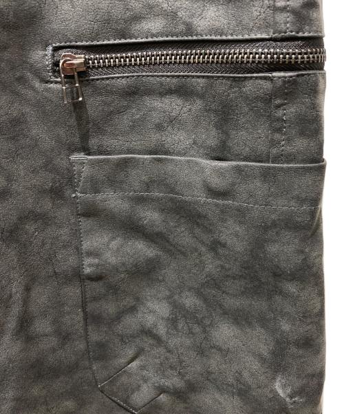 SUPPLIER（サプライヤー）SUPPLIER (サプライヤー) Vintage Faux Leather Cargo Pants グレー サイズ:Mの古着・服飾アイテム