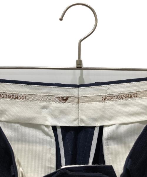 GIORGIO ARMANI（ジョルジョアルマーニ）GIORGIO ARMANI (ジョルジョアルマーニ) 3Bストライプセットアップスーツ ネイビー サイズ:46の古着・服飾アイテム