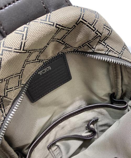 TUMI（トゥミ）TUMI (トゥミ) ショルダーバッグ ブラウンの古着・服飾アイテム