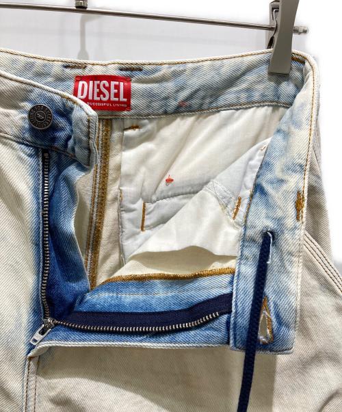 DIESEL（ディーゼル）DIESEL (ディーゼル) D-ARNES-S ホワイト サイズ:26の古着・服飾アイテム