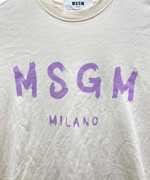 MSGM（エムエスジーエム）MSGM (エムエスジーエム) ロゴプリントカットソーワンピース アイボリー サイズ:XSの古着・服飾アイテム