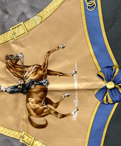 HERMES（エルメス）HERMES (エルメス) シルクスカーフ カーキの古着・服飾アイテム