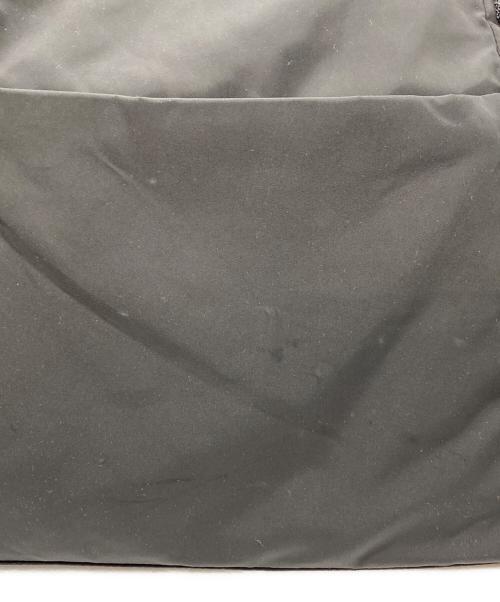 ear PAPILLONNER（イアパピヨネ）ear PAPILLONNER (イアパピヨネ) 樹脂パーツトートバッグ ブラックの古着・服飾アイテム