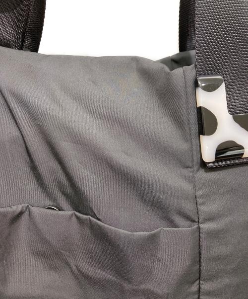 ear PAPILLONNER（イアパピヨネ）ear PAPILLONNER (イアパピヨネ) 樹脂パーツトートバッグ ブラックの古着・服飾アイテム